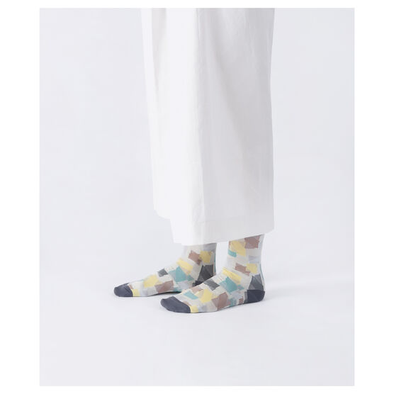 Textured shape socks